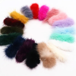 POMPONES de pelo sintético 7cm - Varios colores